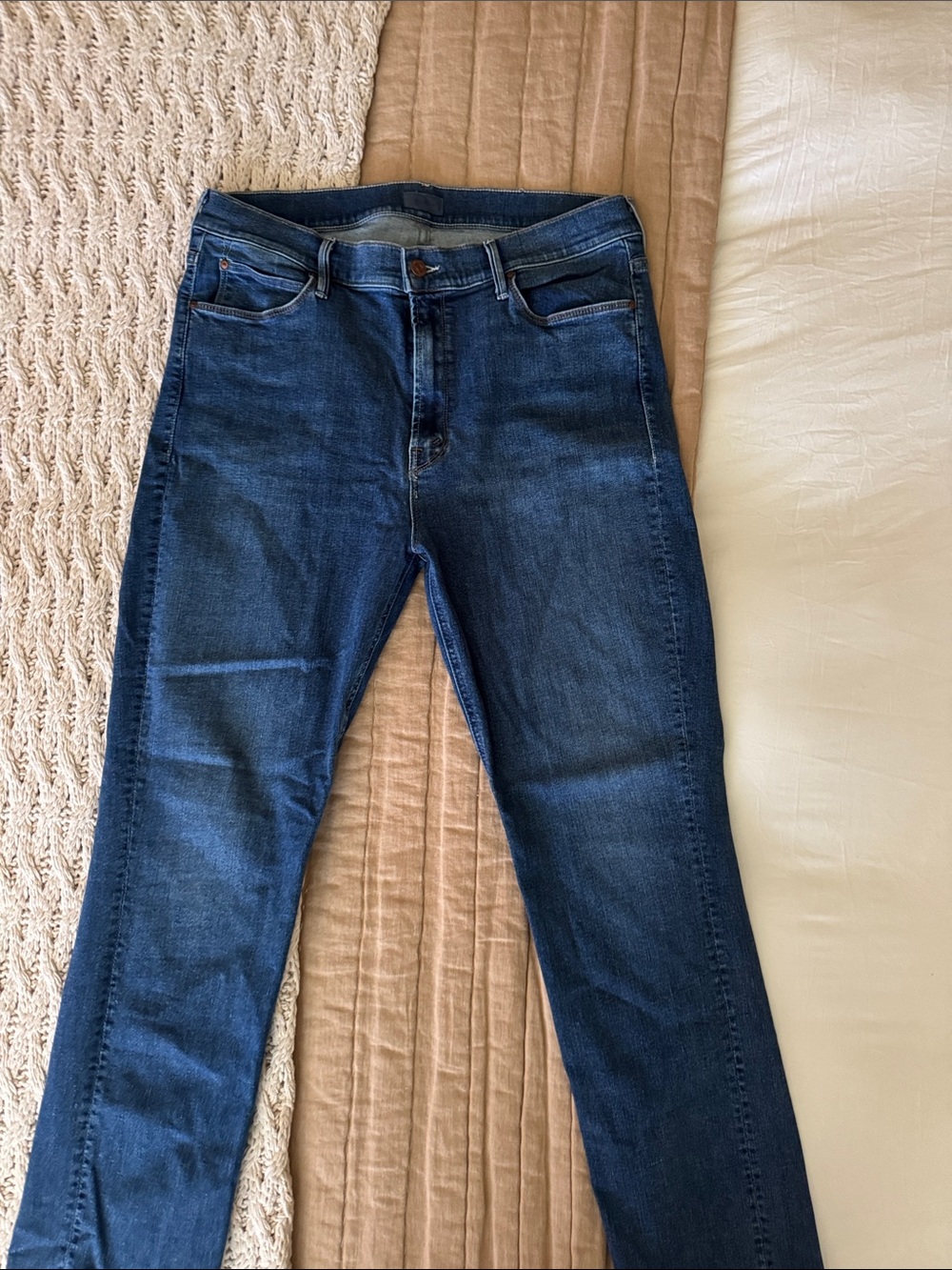 MOTHER Indigo Mid-Rise Raw Hem Skinny Jeans